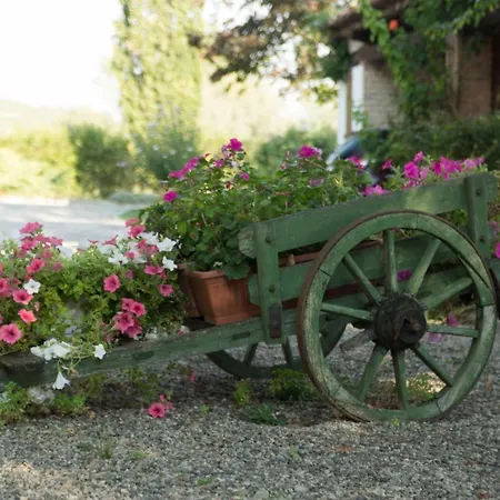 Cascina Dani Farm stay *
